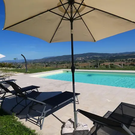 I Escape To Umbria, 2 펜션