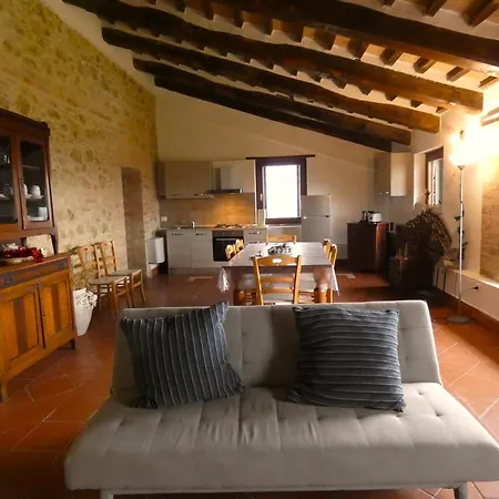 I Escape To Umbria, 2 펜션 *